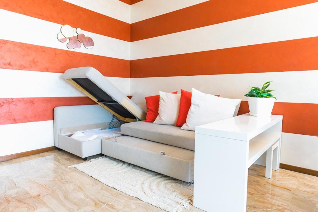 Elegant Apartment In Bergamo Center Esterno foto