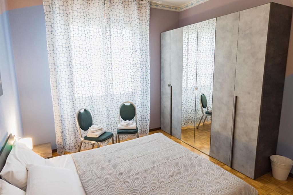 Elegant Apartment In Bergamo Center Esterno foto