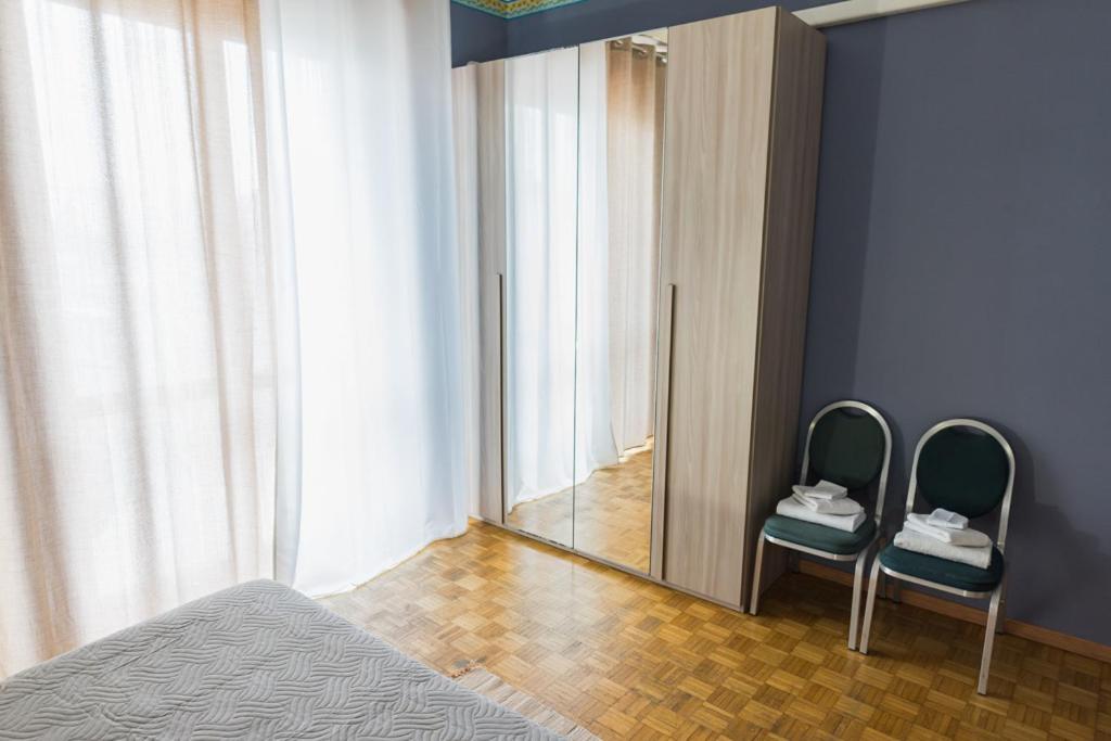 Elegant Apartment In Bergamo Center Esterno foto